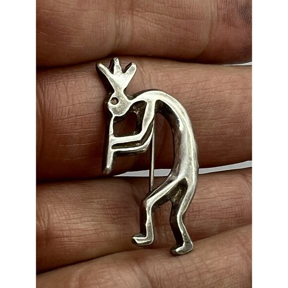 Native American Sterling Silver handmade KOKOPELLI pin Brooch - Picture 1 of 9